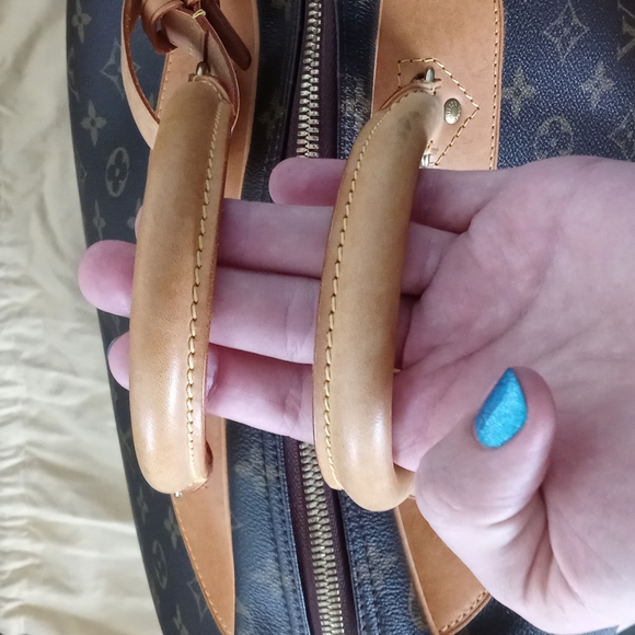 🔴SOLD🔴👜Louis Vuitton👜 - Monogram Canvas Evasion Travel Bag - Picture 9 of 16